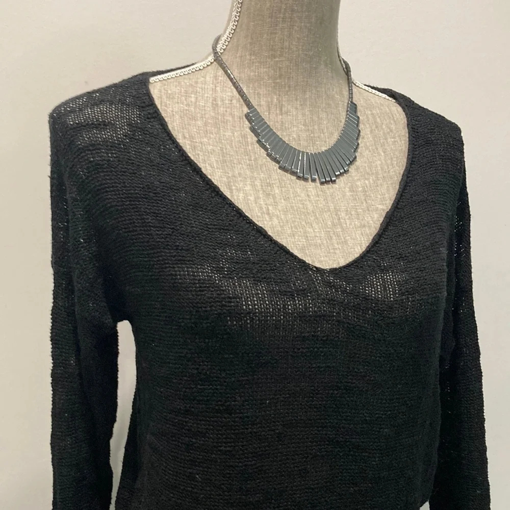 Zara Black V-neck Lightweight Long Sleeve Knit Sweater - Picture 3 of 14